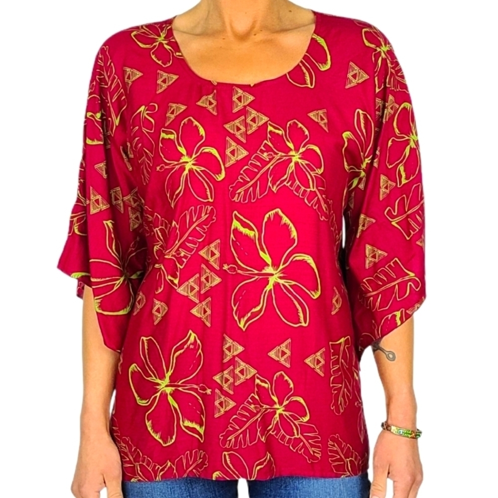 Hula Bay Rayon Blouse Size Small 6 Red Purple Floral Quarter Sleeve Scoop Neck